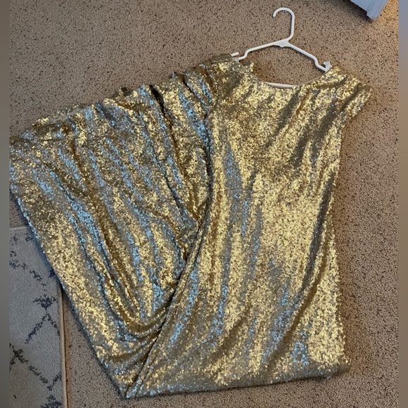 Revelry Gold Sequin Scoop Back Gown, size 2 - Picture 3 of 5